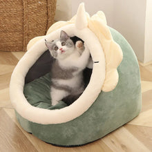 Snug Cave Pet Tent – Self-Warming Bed for Cats & Small Dogs