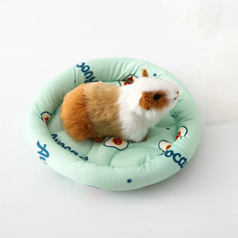 Plush Nest Bed – Warm Cushion for Hamsters, Guinea Pigs & Small Pets